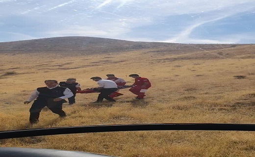 اورژانس هوایی به امداد کشاورز مصدوم رفت