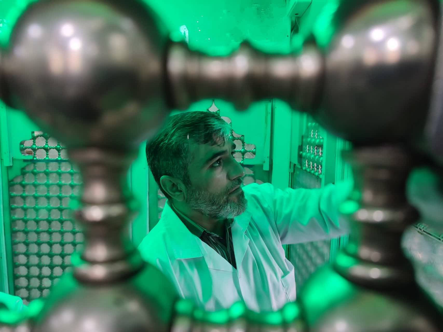 عطر افشانی آستان مقدس امامزاده اسماعیل(ع)