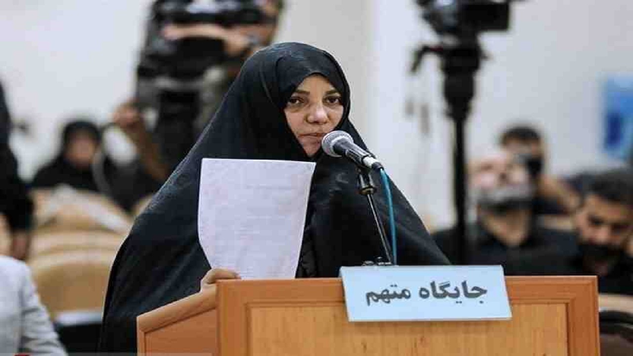 شبنم نعمت‌زاده متواری نشده است