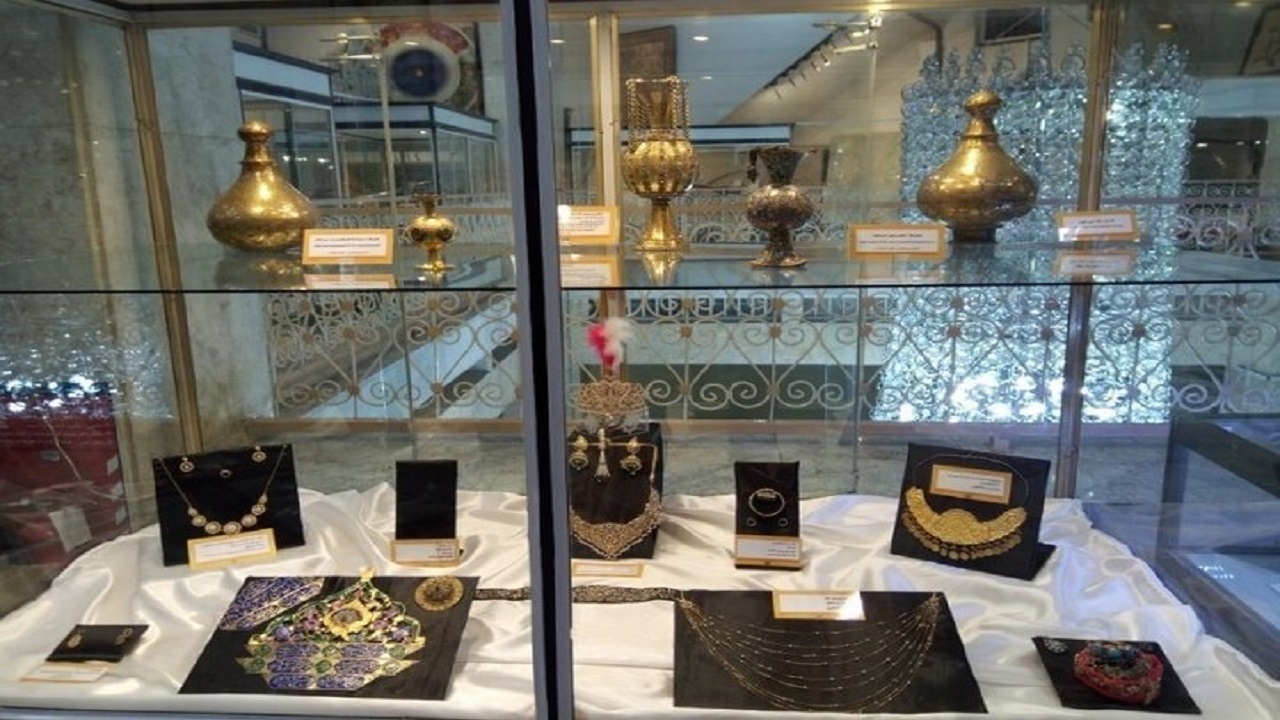 ۸۰۰ گردشگر خارجی از موزه حرم حضرت معصومه (س) بازدید کردند