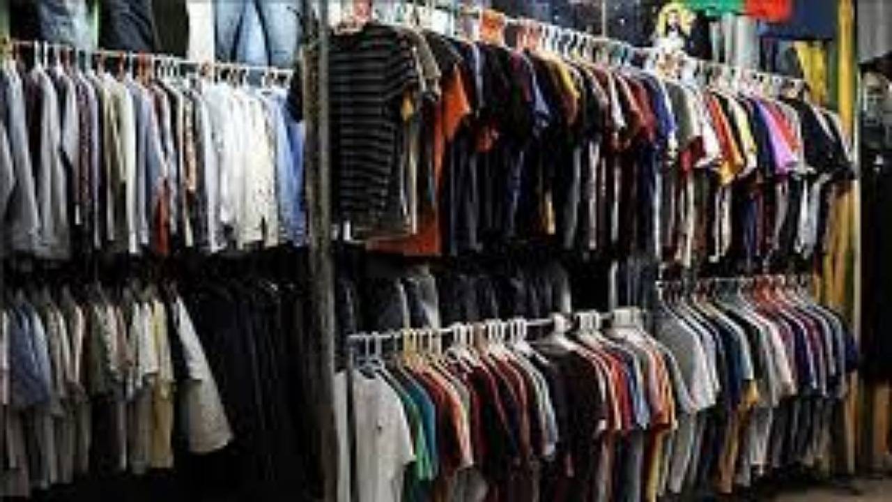 کشف یک میلیارد و ۳۰۰ میلیون ریال کالای قاچاق از ۴ واحد صنفی در جیرفت