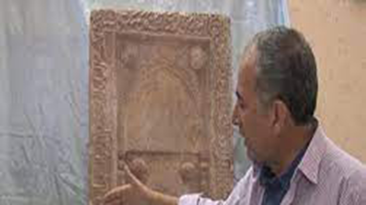 کشف کتیبه سنگی مربوط به دوره ایلخانی در فسا + فیلم