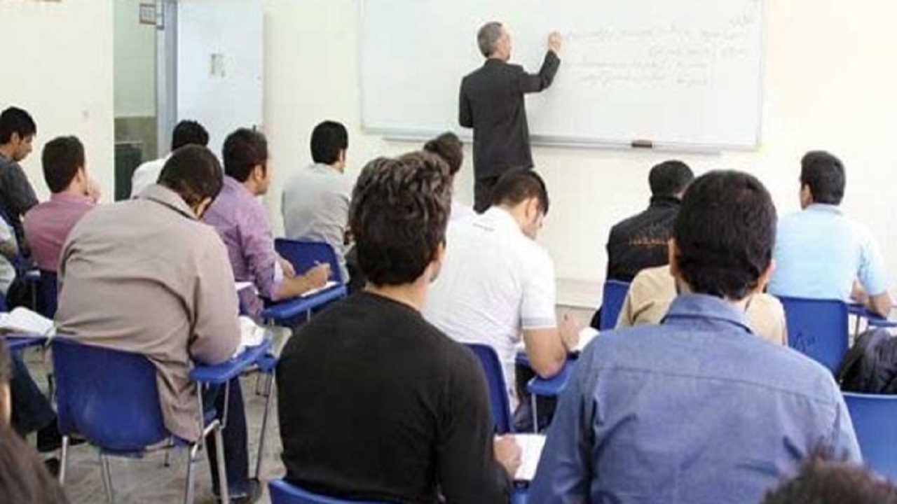پاسخ روابط عمومی دانشگاه آزاد اسلامی واحد کرج برای تاخیر در برگزاری کلاس‌ها