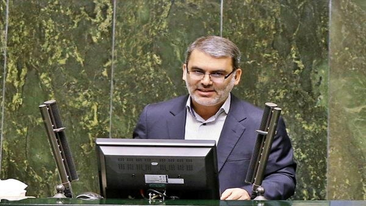 بحث افزایش قیمت بنزین در برنامه هفتم مطرح نیست