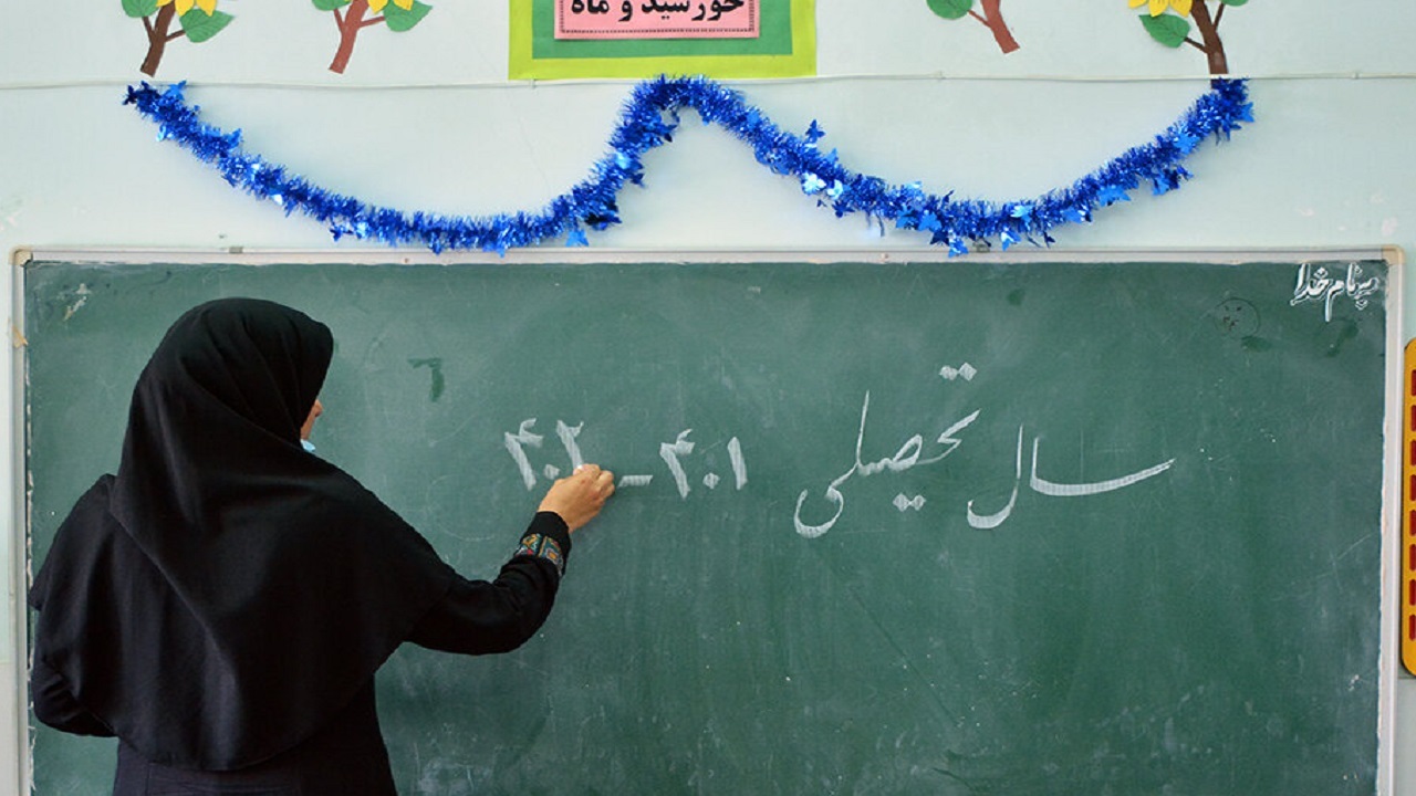 به کارگیری دانشجو معلمان از راهکار‌های رفع کمبود معلم در خوزستان است