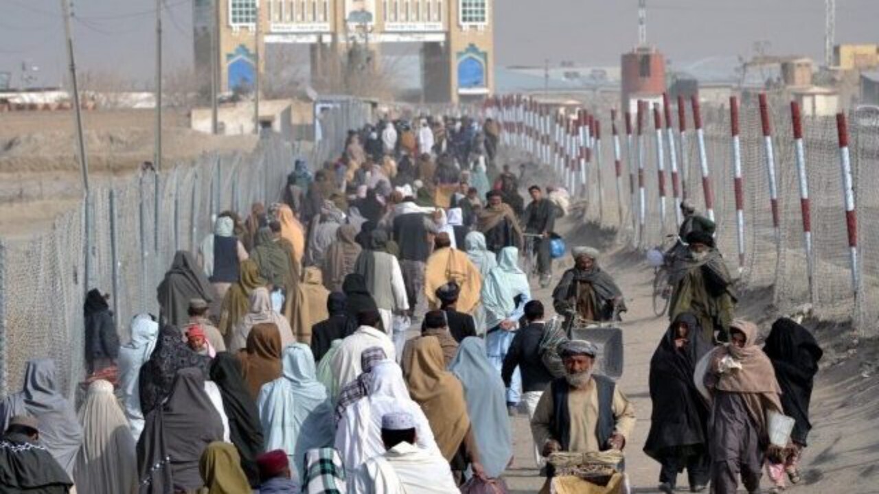 بازگشت بیش از ۵ هزار مهاجر افغانستانی از پاکستان