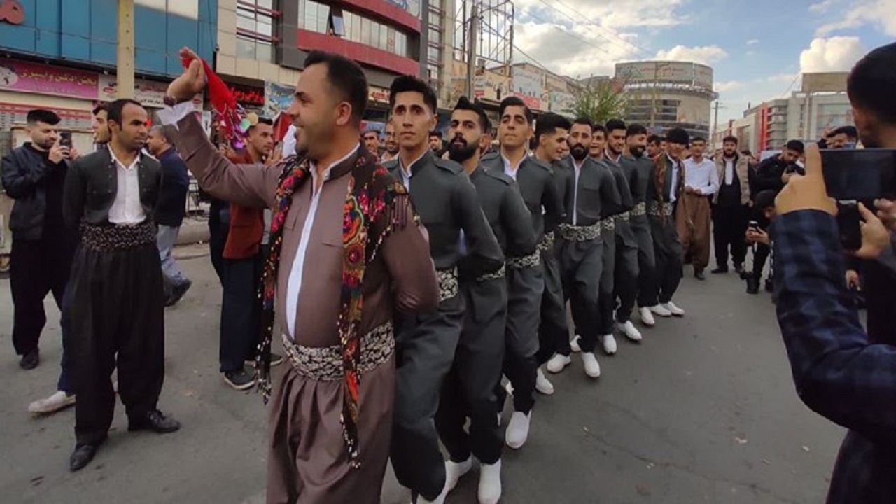 آغاز پنجمین جشنواره هه‌لپه‌رکی در بانه + فیلم