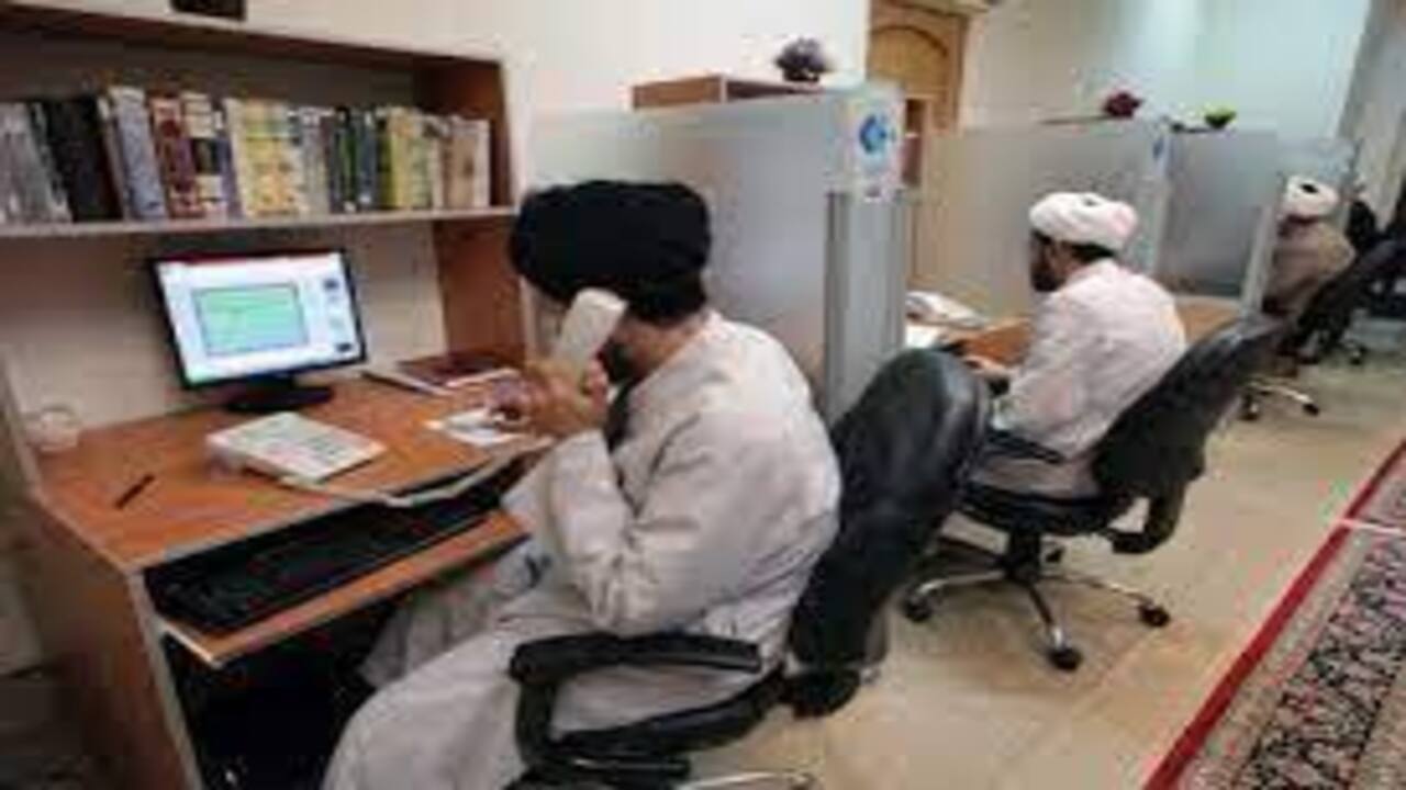 پاسخگویی به بیش از ۲ میلیون سوال دینی در حرم رضوی