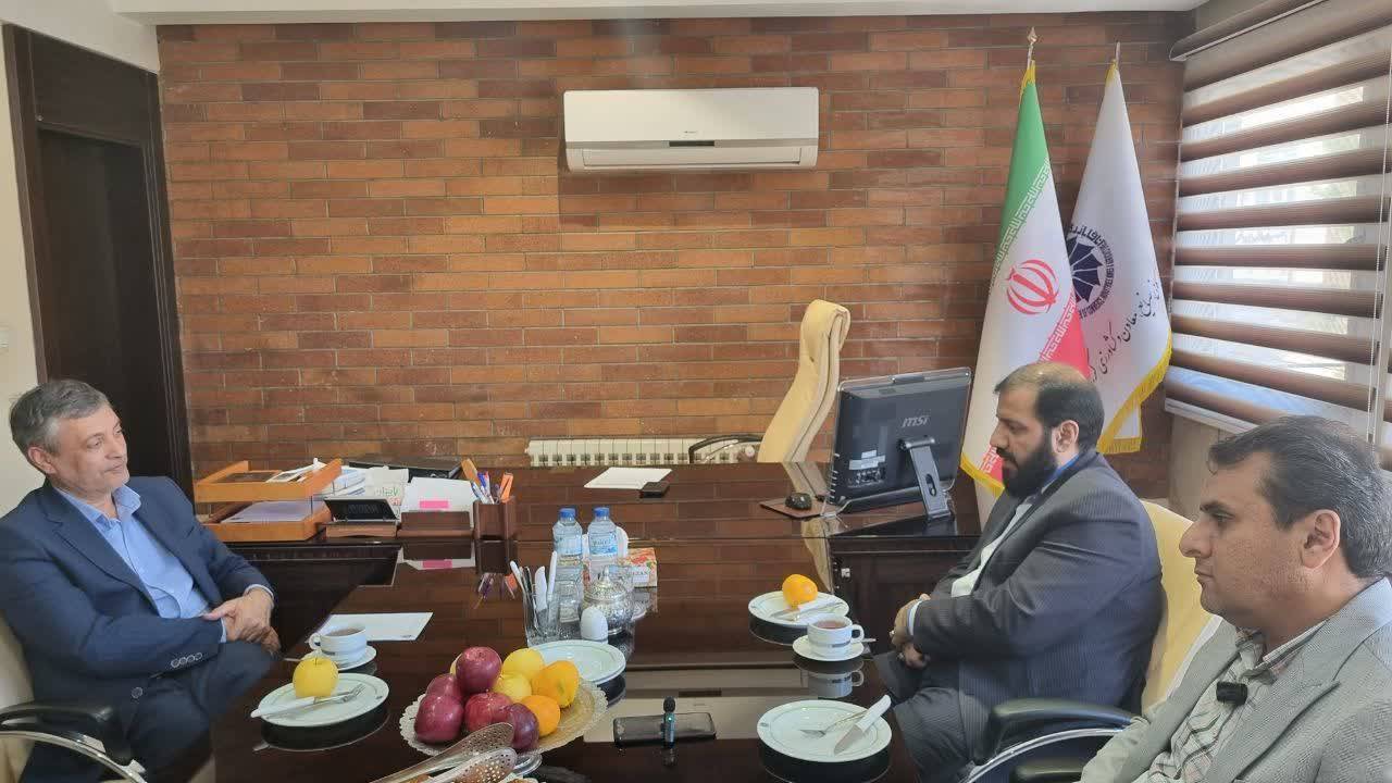 برگزاری جلسه مشترک فرماندار زرند و رئیس اتاق بازرگانی استان کرمان