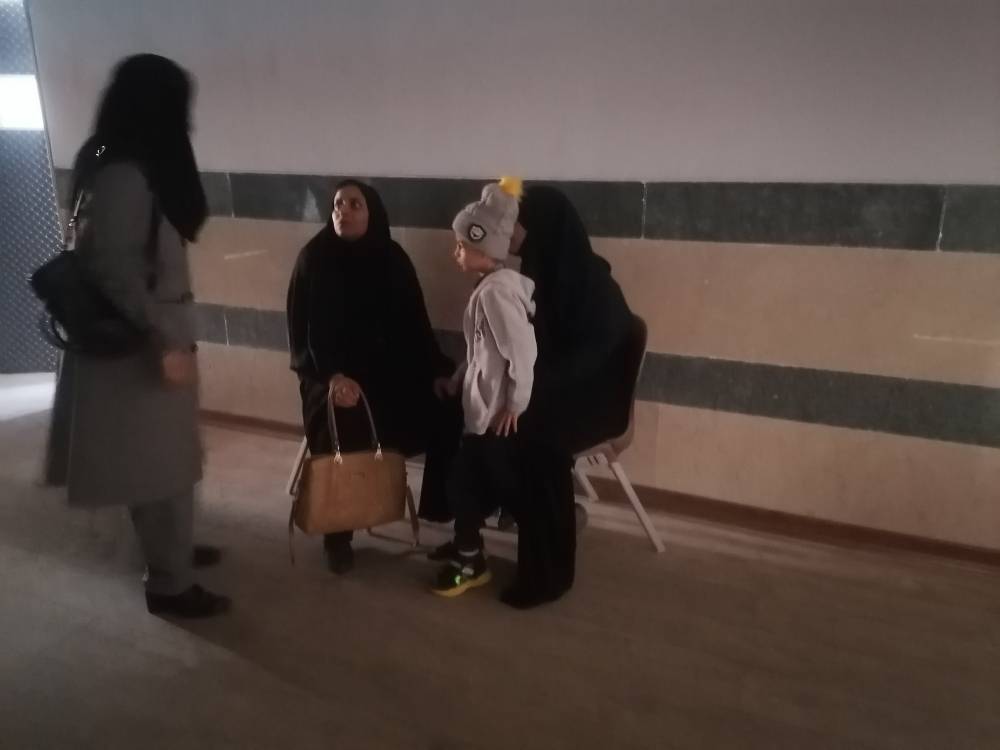 این مدرسه با ۵۰ روز تاخیر آغاز به کار نکرده، تعطیل شد!