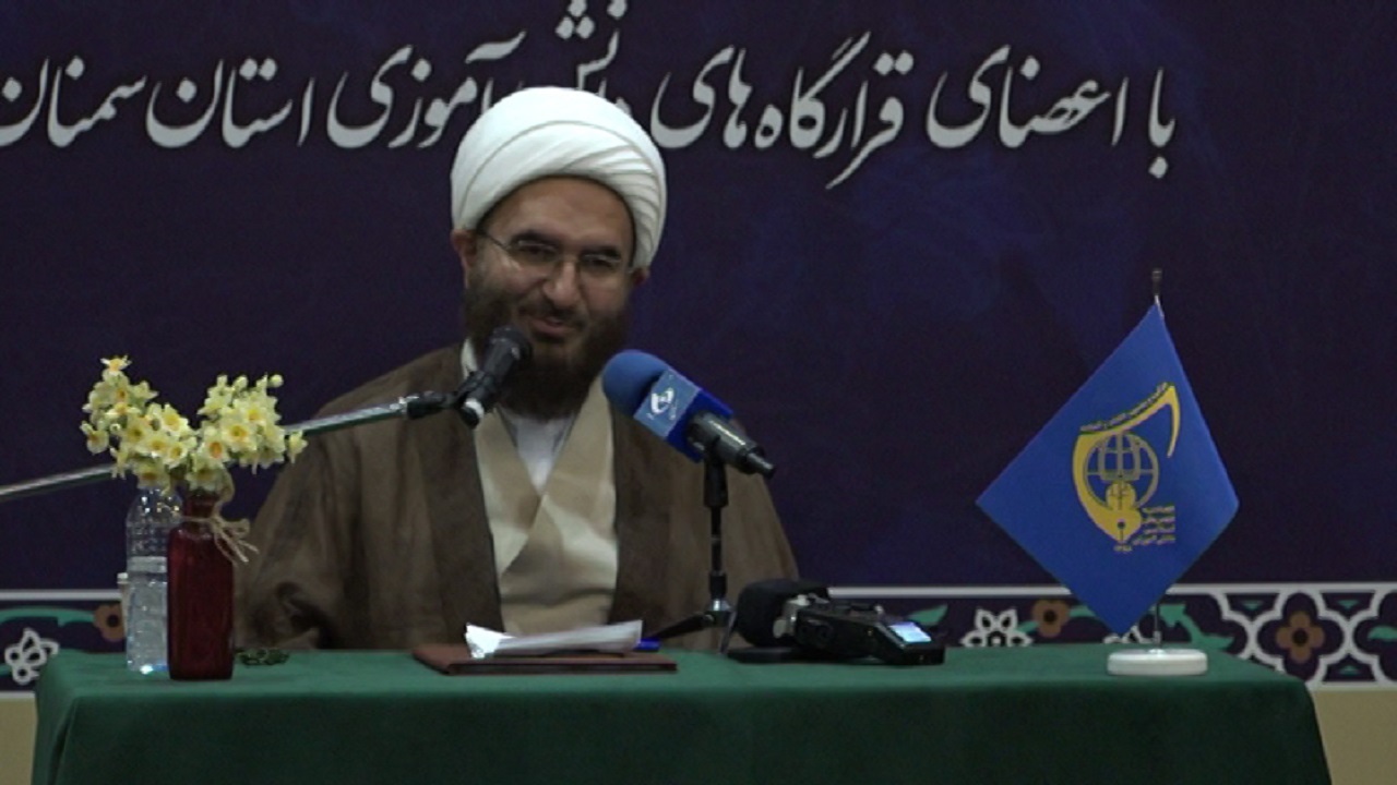 لزوم ایجاد زمینه رشد فرهنگی و اجتماعی برای دانش آموزان