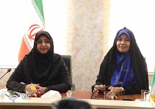 آیین رونمایی از کتاب پرژنیوم ریحانه جعفری