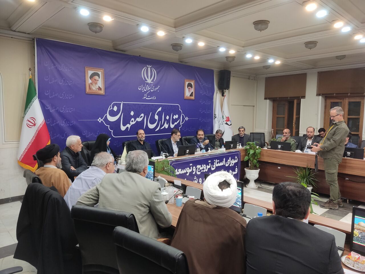 ساخت ۲۸ فیلم و سریال با موضوع ایثار و شهادت