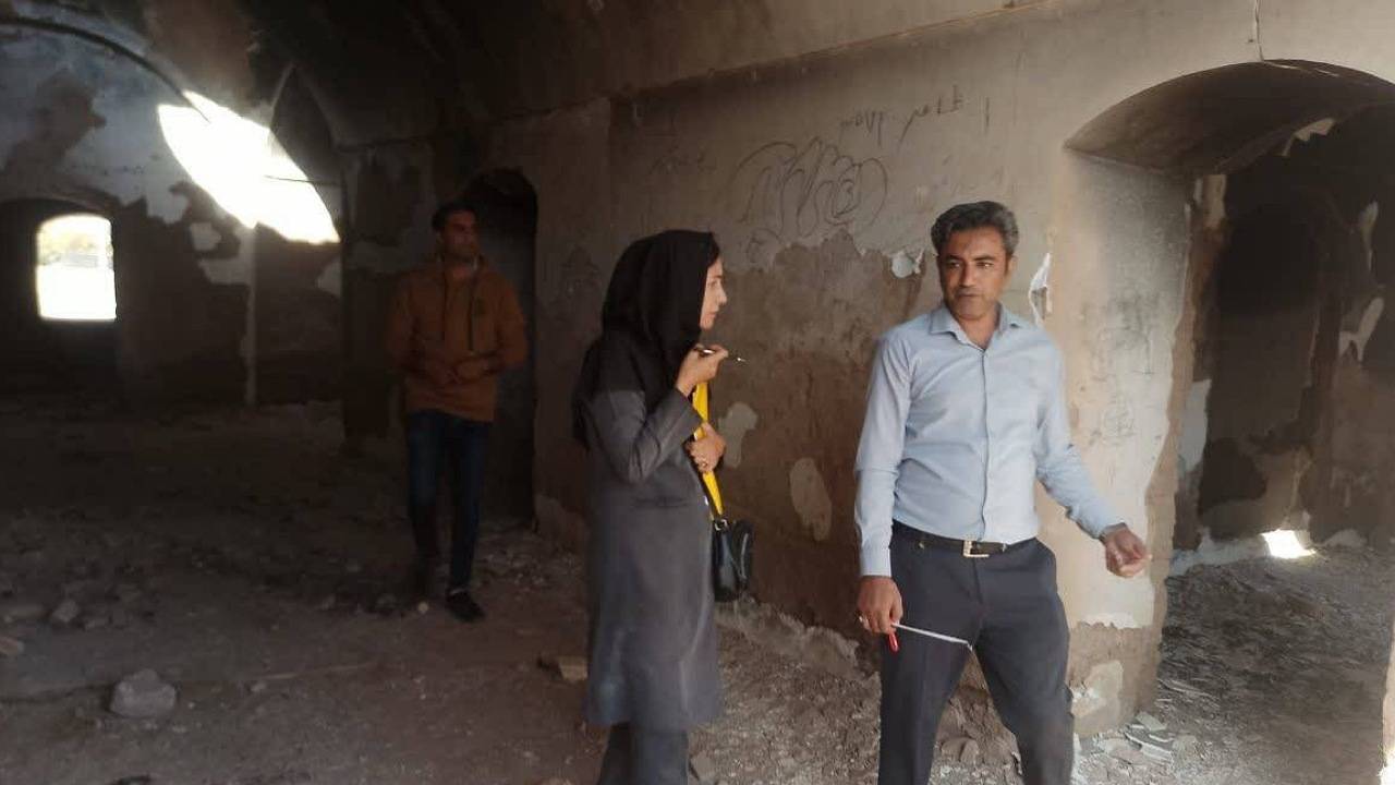مرمت اضطراری یک بنای تاریخی در انار
