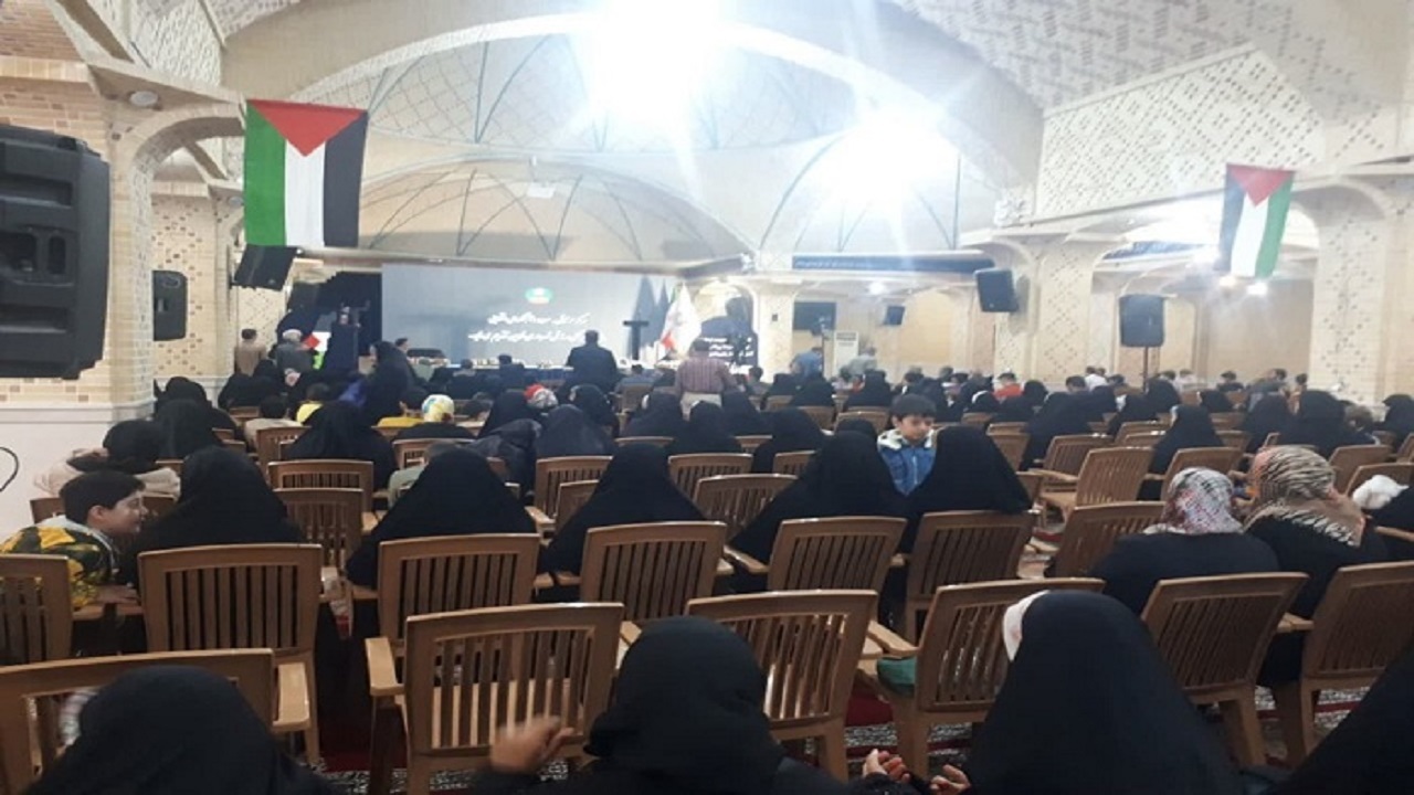 تجلیل از حافظان قرآن کریم در قزوین