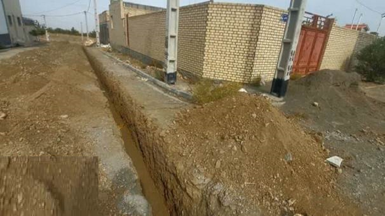 آغاز عملیات تجهیز اولین روستای استان قم به فیبر نوری