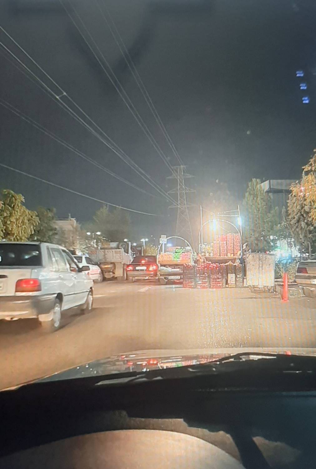 سد معبر وانت بارها در میدان رهبر