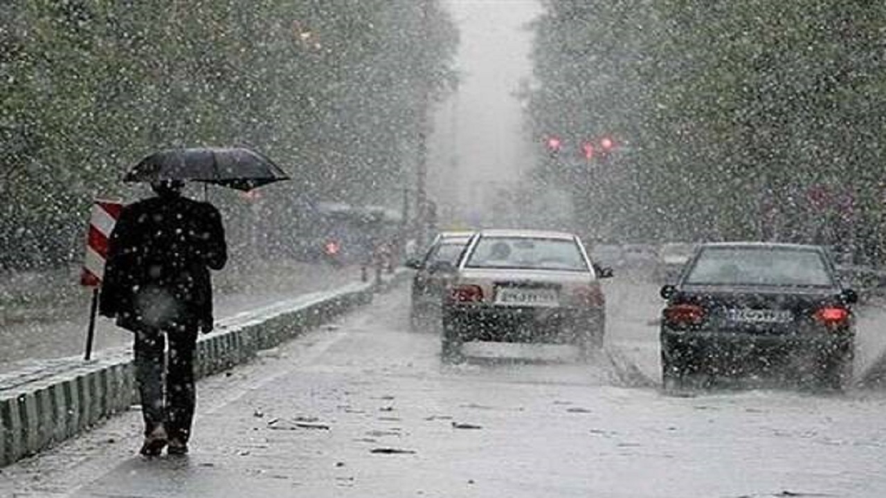 نزول رحمت الهی سیمای غبار گرفته قشم را شست + فیلم