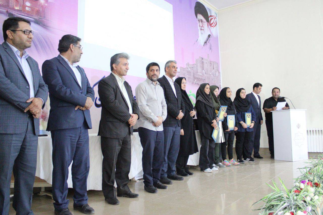 آیین تجلیل از قهرمانان مدال&zwnj;آور المپیاد استعداد&zwnj;های برتر کشور در کرمان
