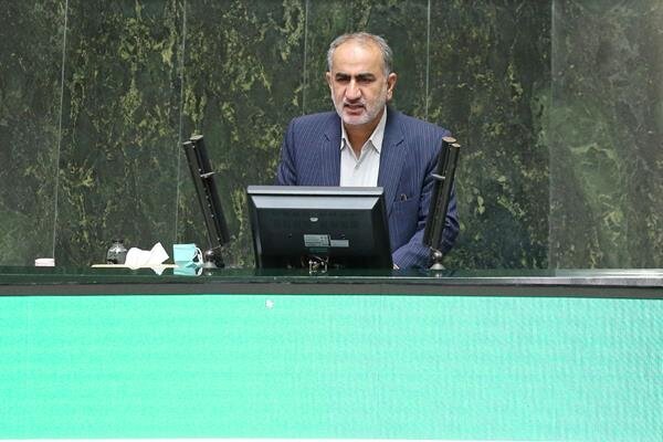 نبود نظارت دقیق بر بانکها، عامل پرداخت نشدن تسهیلات به مردم جعفر قادری
