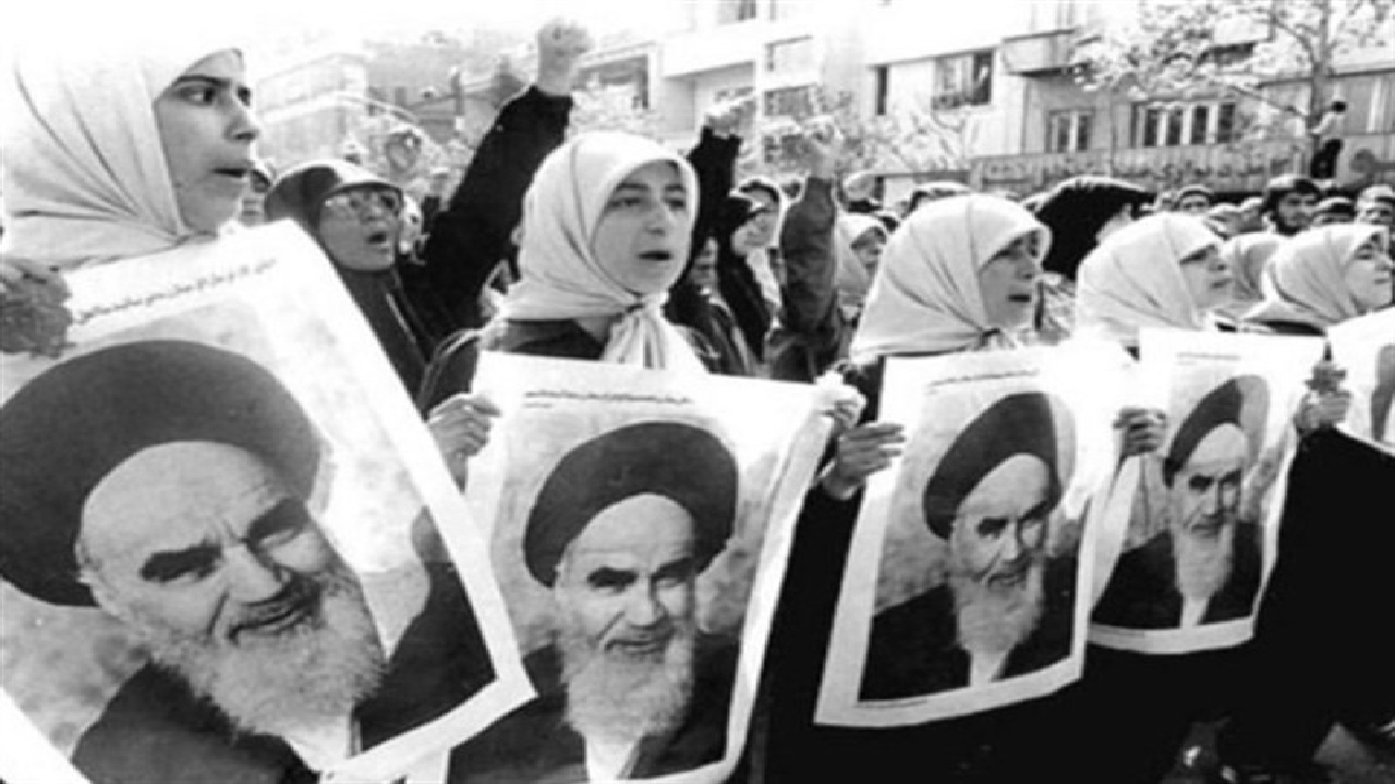 مشارکت زنان در انقلاب اسلامی و دیدگاه امام (ره)