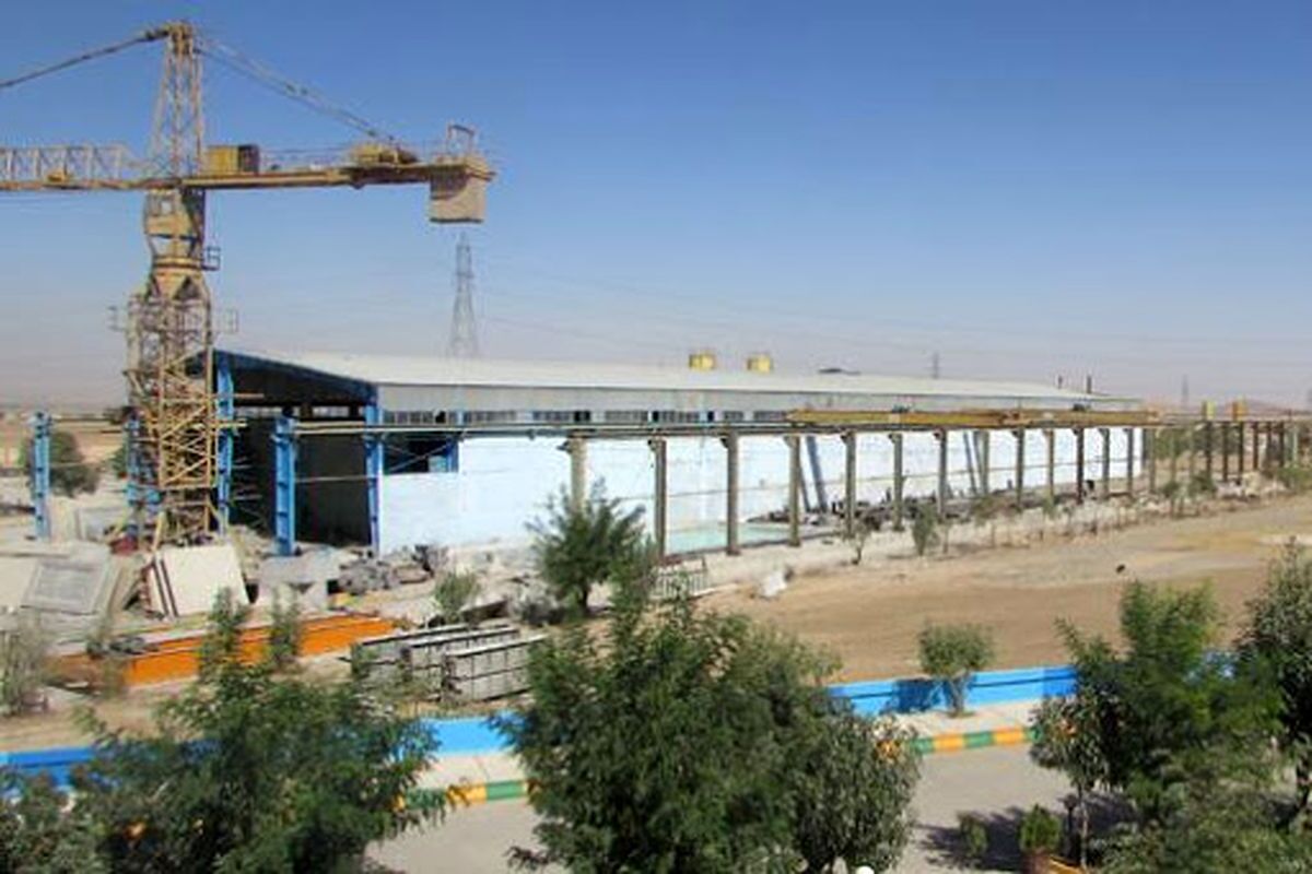 دستگاه قضا نحوه واگذاری کارخانه خانه‌سازی در همدان را بررسی کند