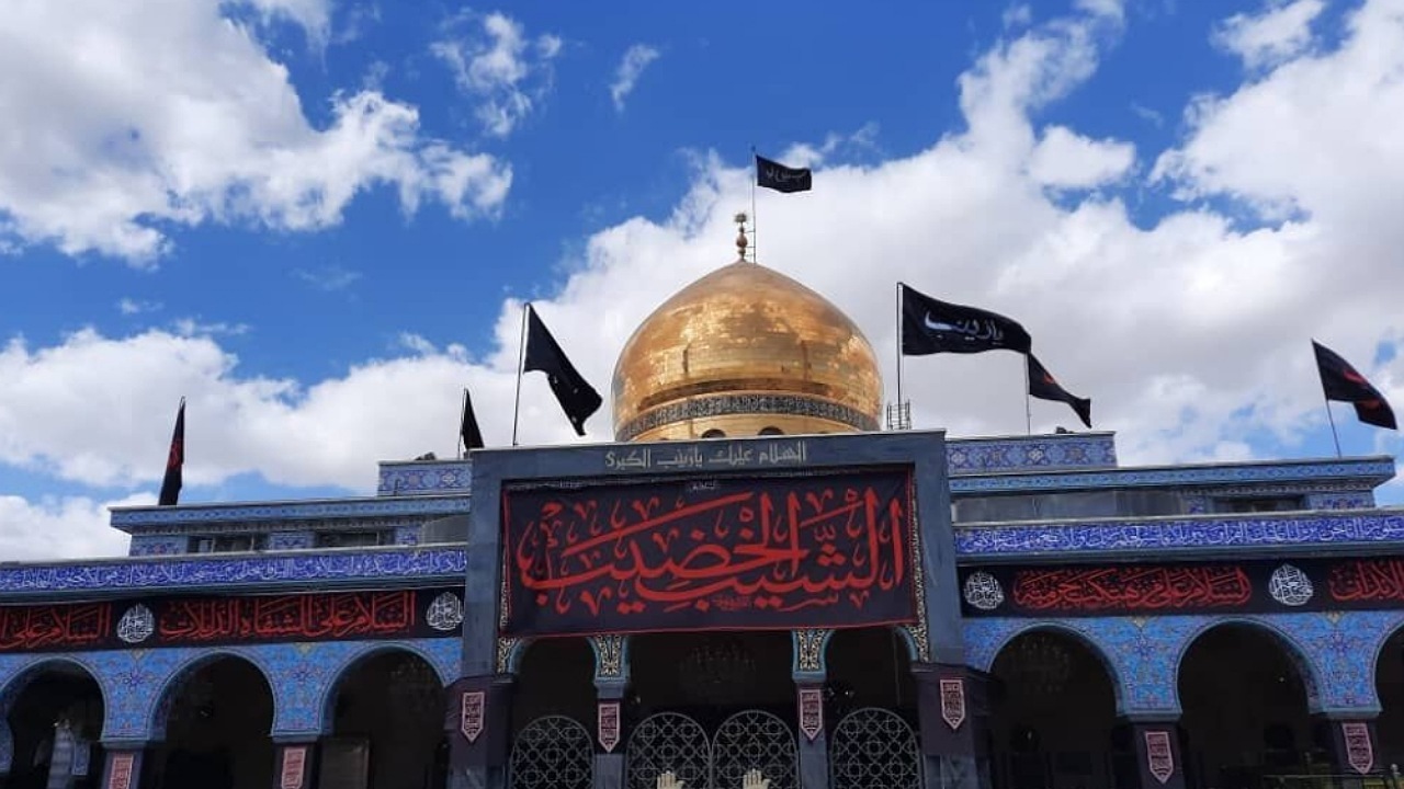 گل آرایی آستان مطهر علوی به مناسبت میلاد حضرت زینب (س)