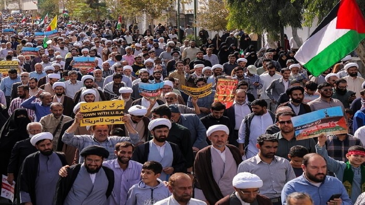 راهپیمایی مردم قم در حمایت از کودکان غزه برگزار شد