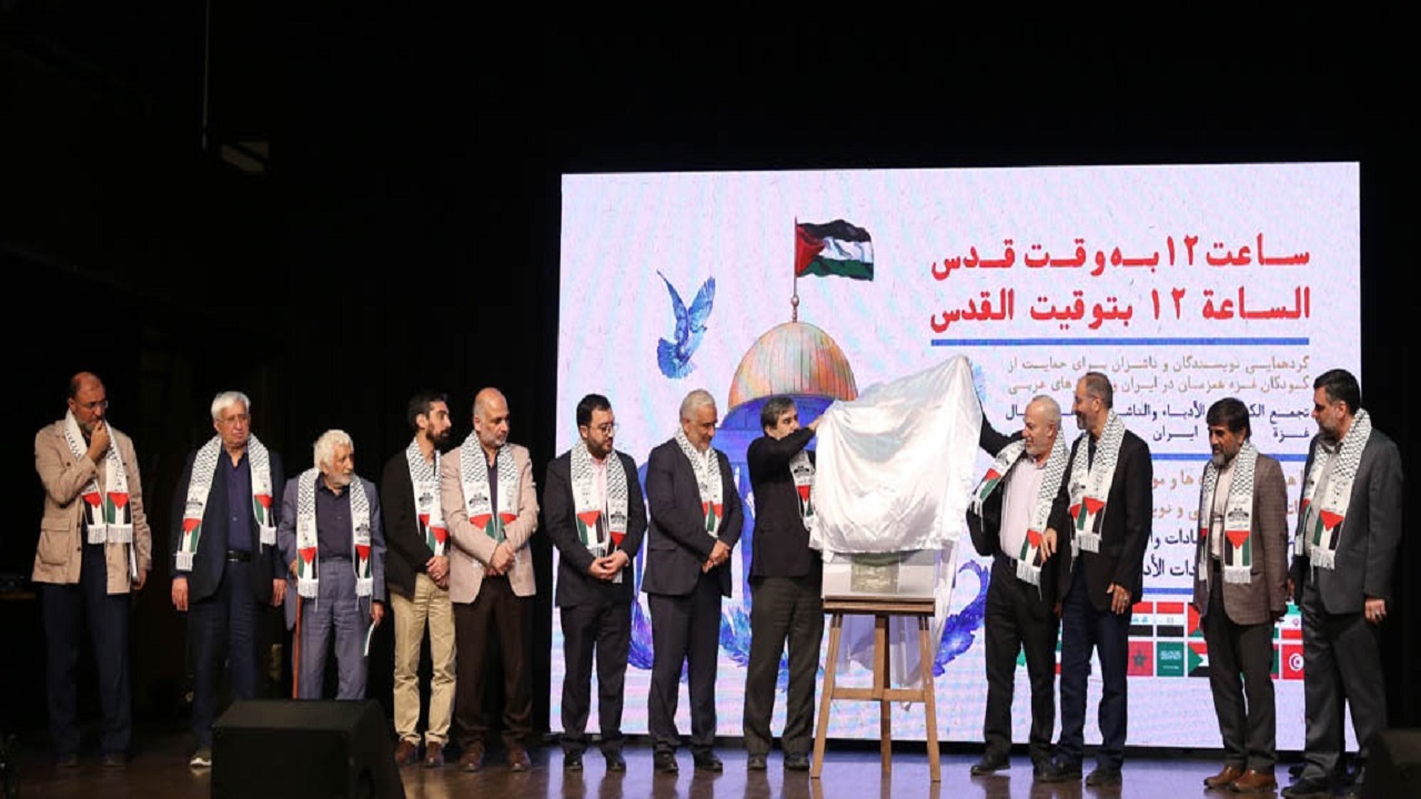 قلم نویسندگان بر روحیه رزمندگان و دشمنان اثر می‌گذارد