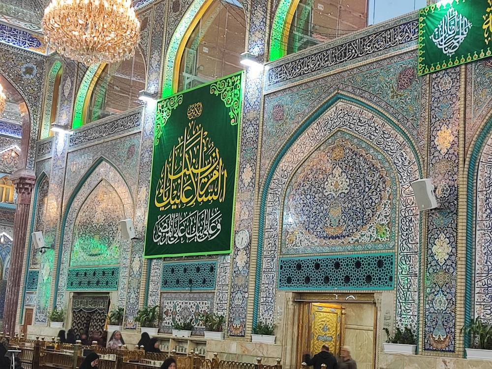 آذین بندی حرم در روز ولادت حضرت زینب