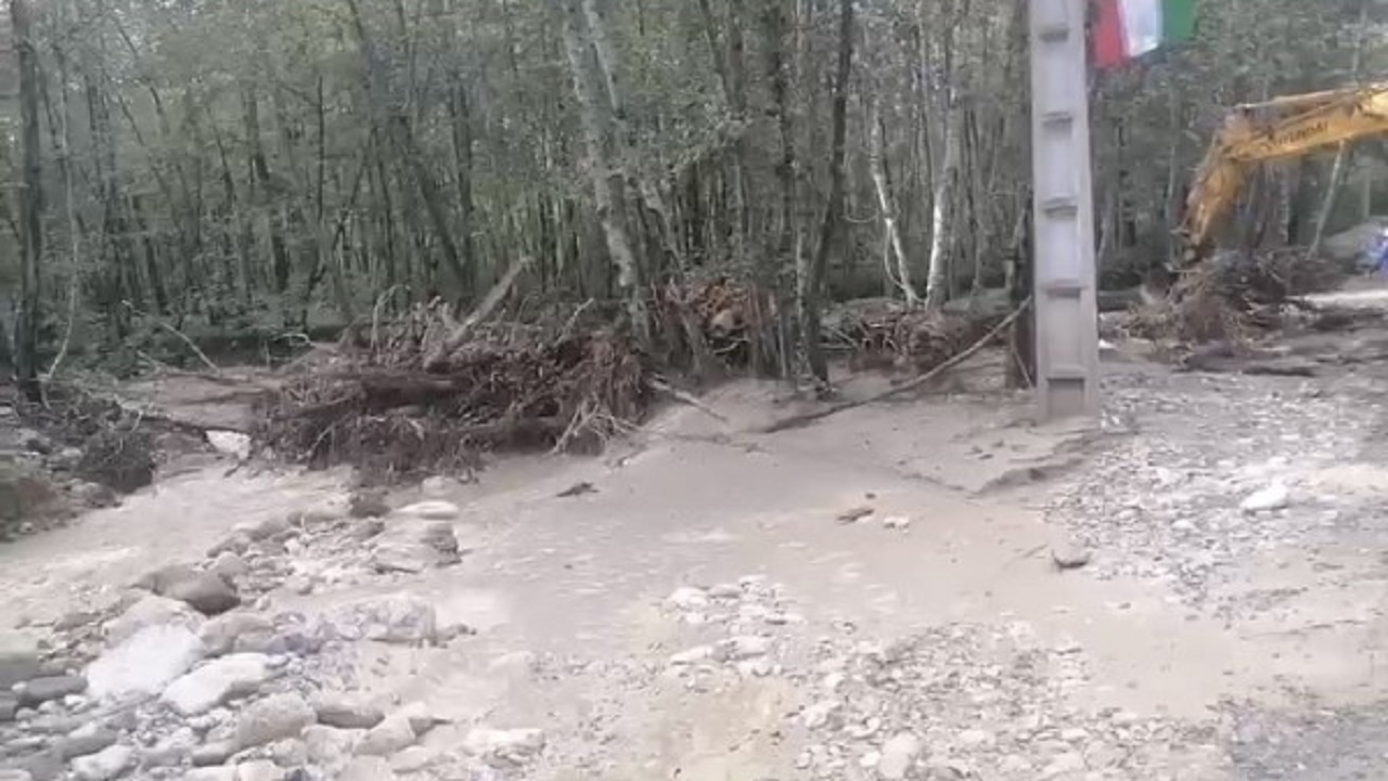 مسیر رودخانه حاجی‌ماهرود نور بازگشایی شد