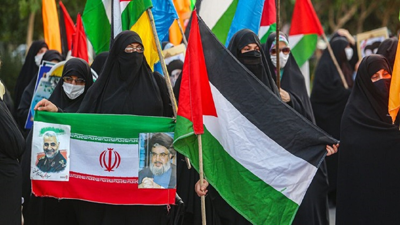 صف آرایی اصفهانی‌ها در مراسم راهپیمایی حمایت از فلسطین + فیلم