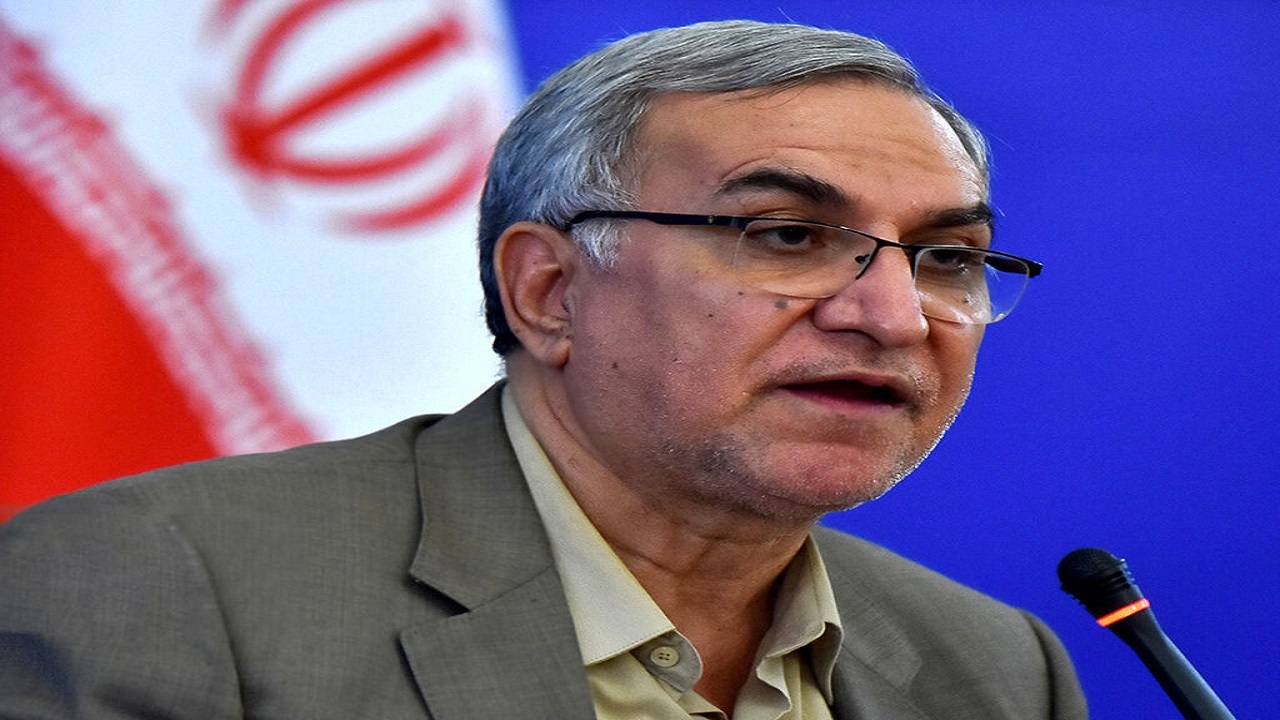 وزیر بهداشت: ۱۴ هزار پرستار تا یک ماه آینده مشغول به کار می‌شوند