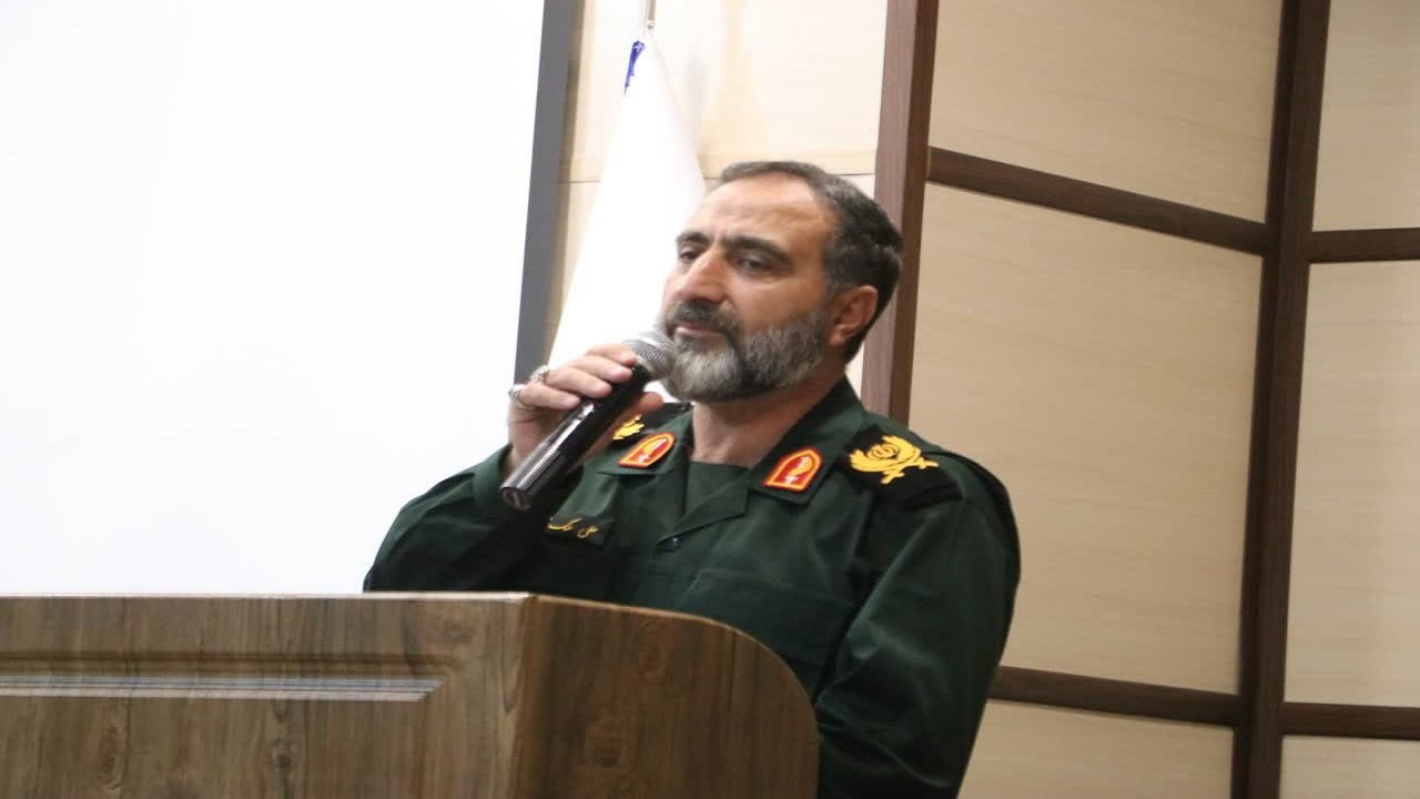 شهدای مدافع سلامت نشان ایثارگری کادر درمان هستند