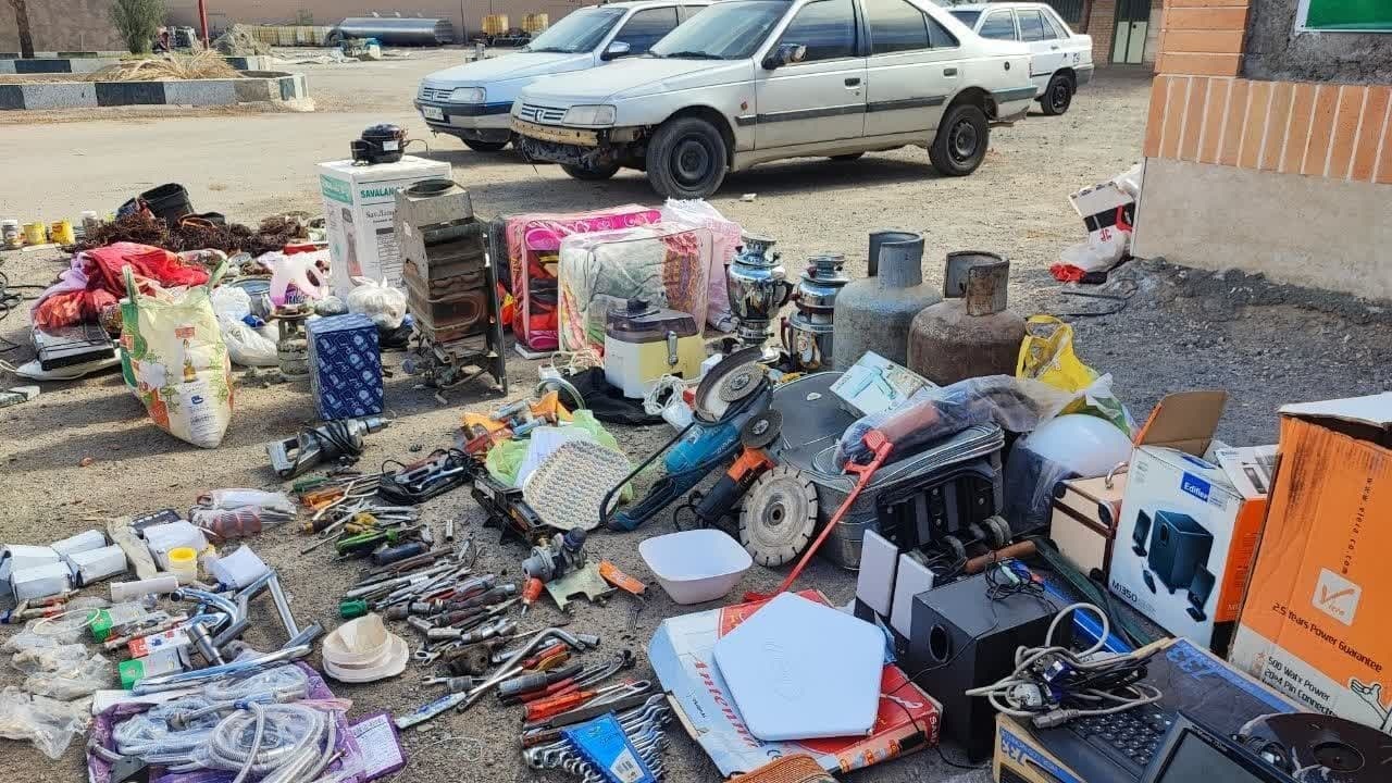 سارقان اموال مردم به دام افتادند