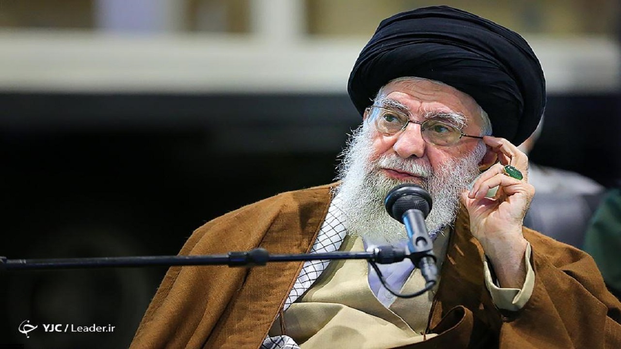 گفت‌وگوی رهبر انقلاب با خبرنگار صداوسیما