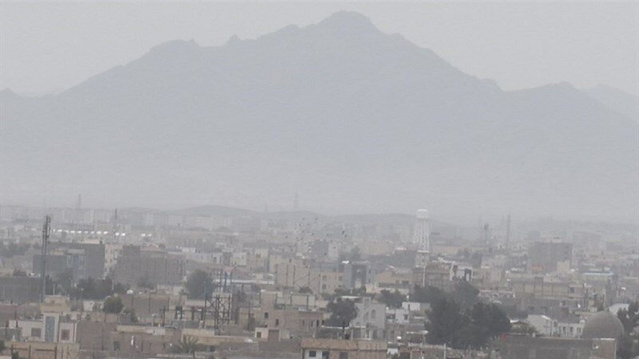 باد شدید زاهدان را در بر می‌گیرد