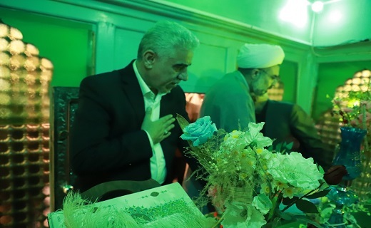 غبارروبی حرم مطهر آقا سید جلال الدین اشرف