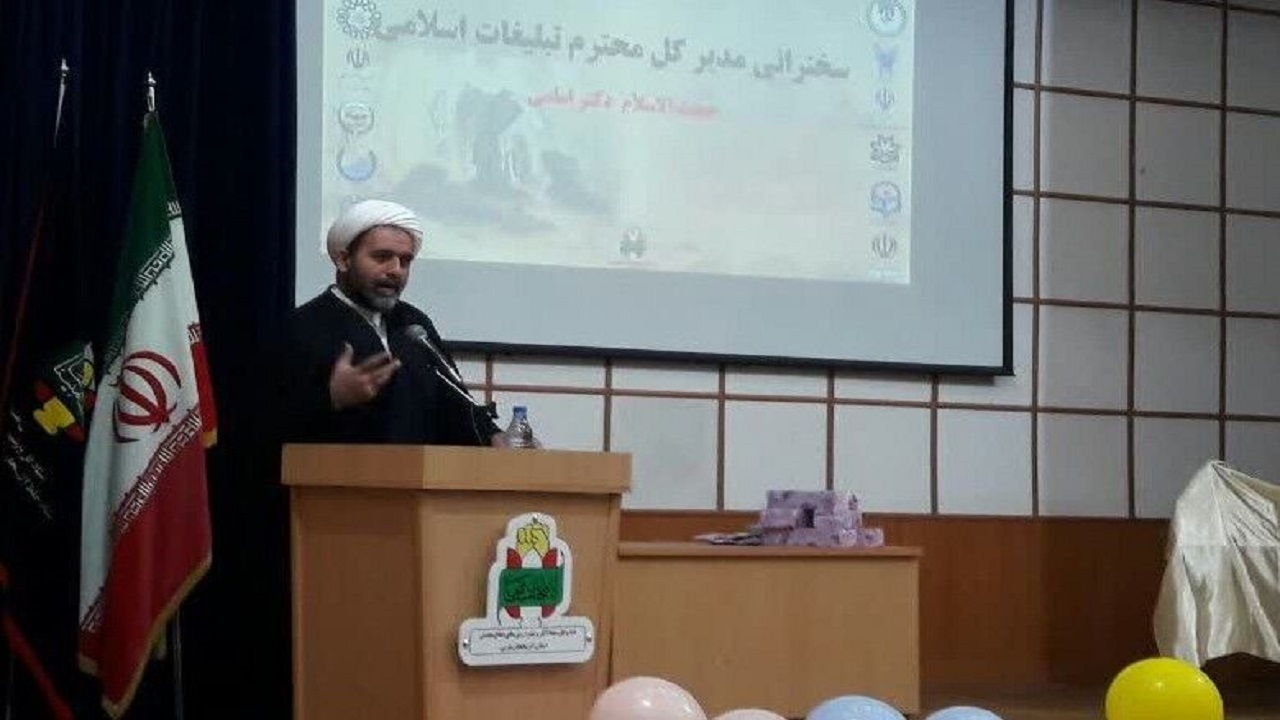 زنان ستون انسانیت هستند