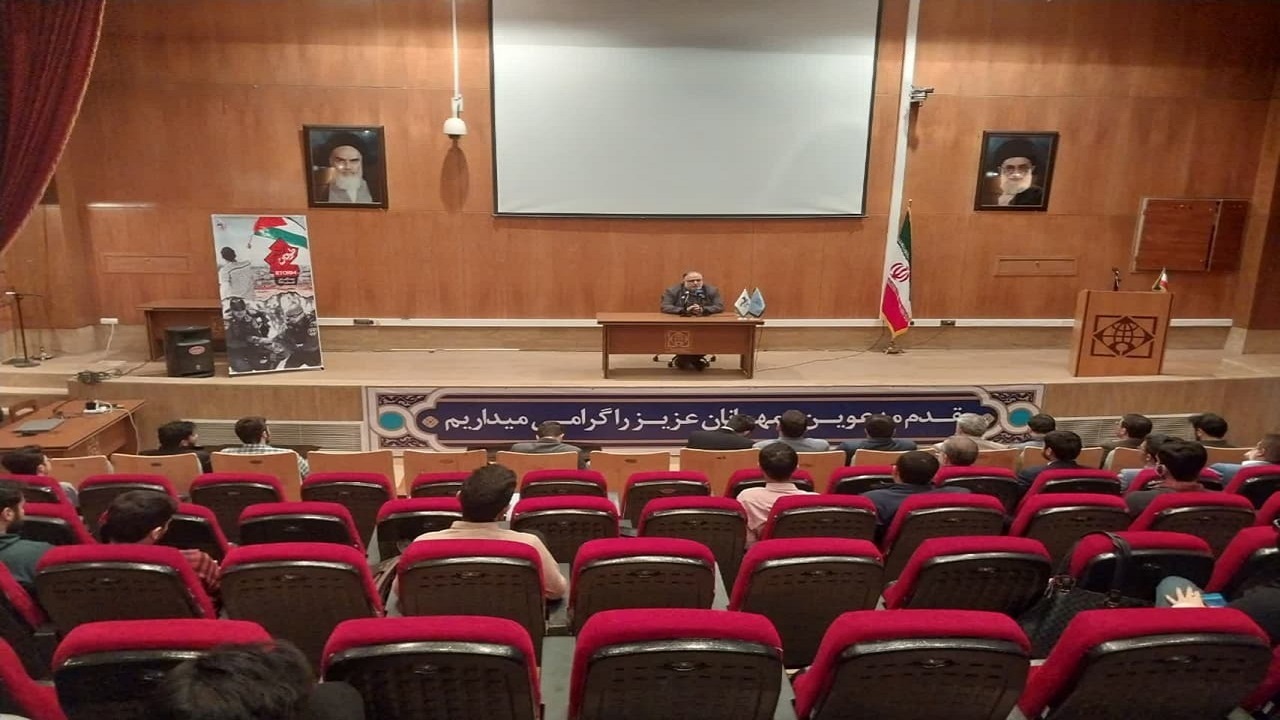 گپ و گفت استاندار قزوین با دانشجویان