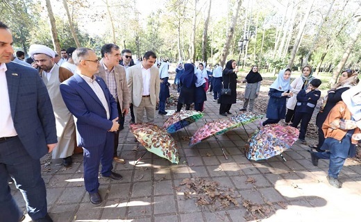 تصاویری از جشنواره پاییز برگ در باغ محتشم رشت