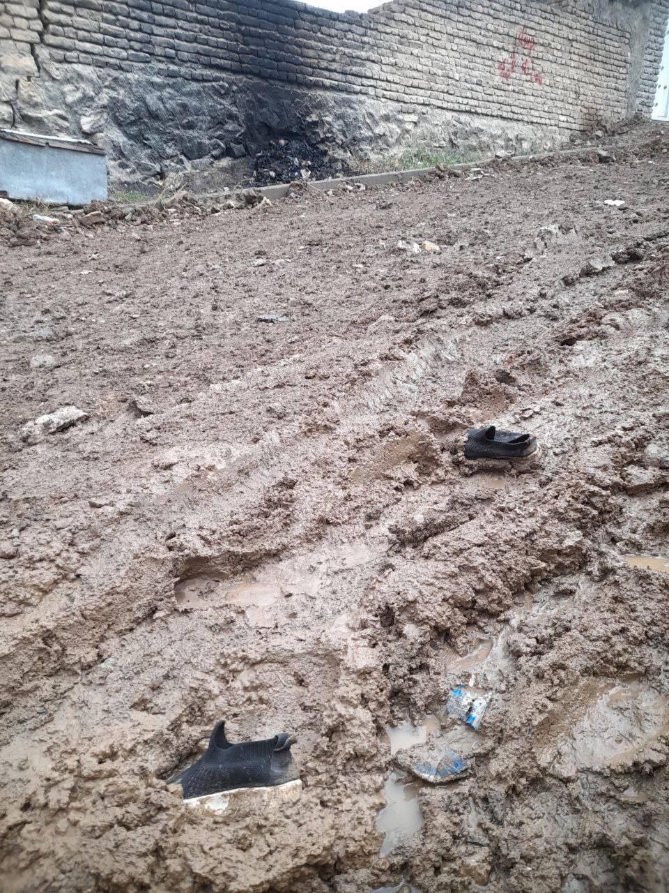 کوچه های گل آلود