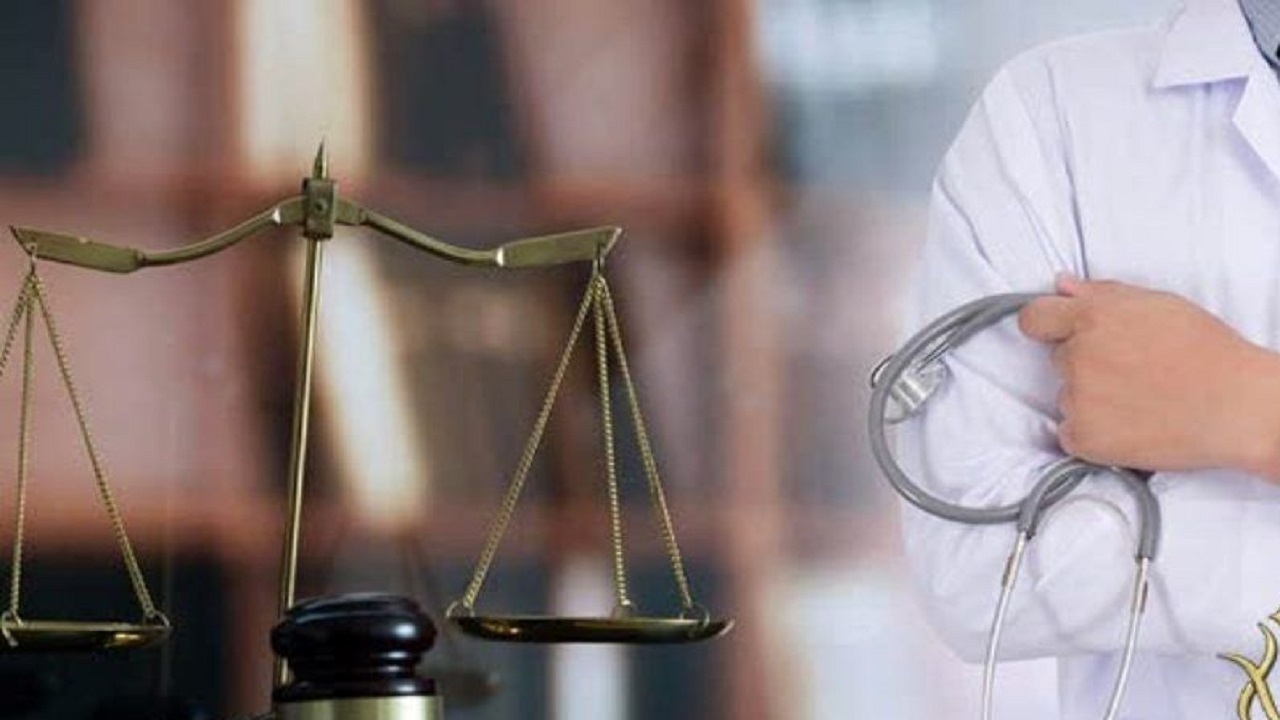 پزشک زنجانی متخلف به پرداخت ۶ میلیارد ریال محکوم شد