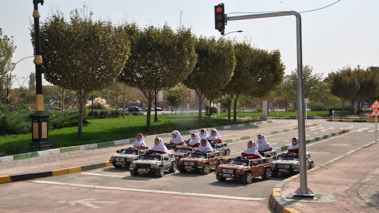 آموزش فرهنگ ترافیک به دانش آموزان مشهدی