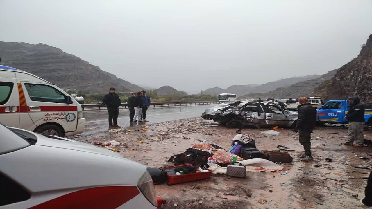 ۴مصدوم و ۳ فوتی در حادثه رانندگی در قزوین