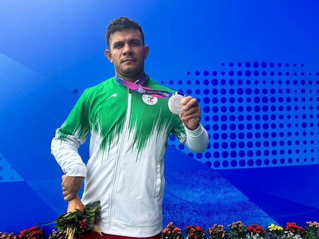 هرمز صیدی ملی&zwnj;پوش پرتاب نیزه ایران