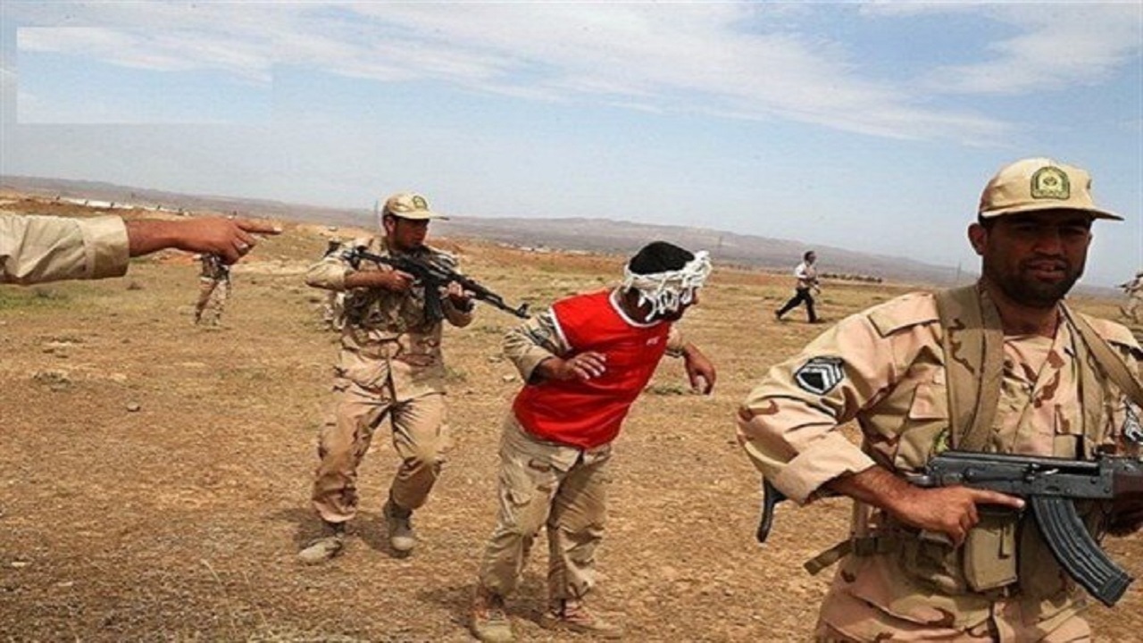 دستگیری ۸ قاچاقچی مواد مخدر توسط مرزبانان هنگ تایباد