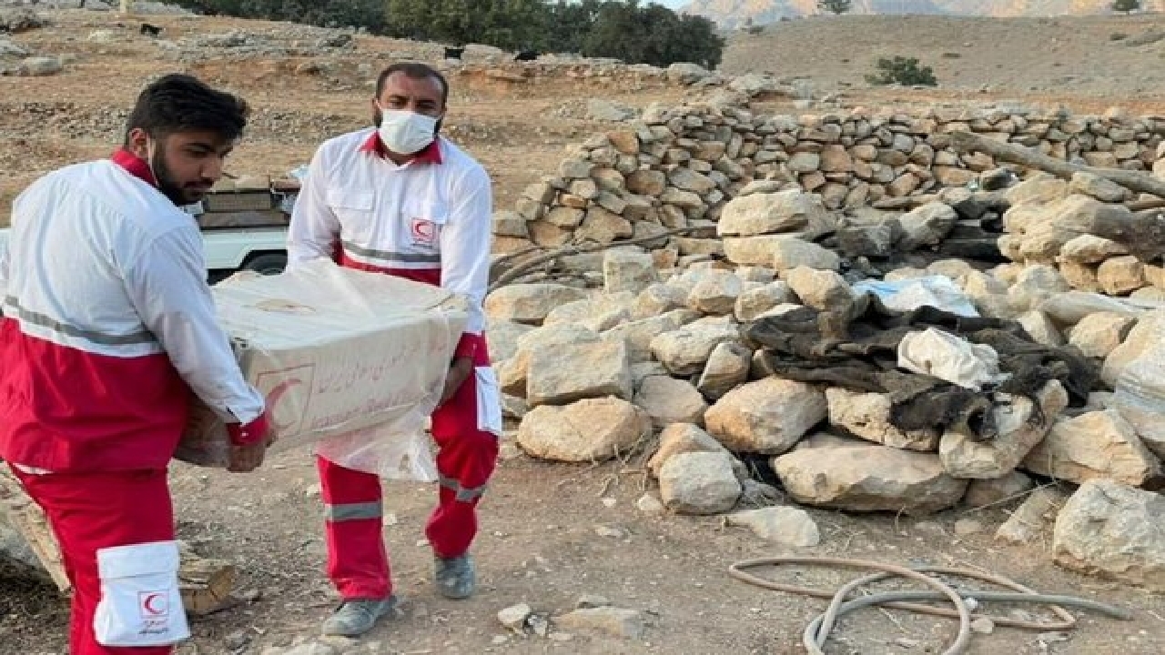 امدادرسانی جمعیت هلال احمر به ۷۰ خانواده متأثر از بارش باران