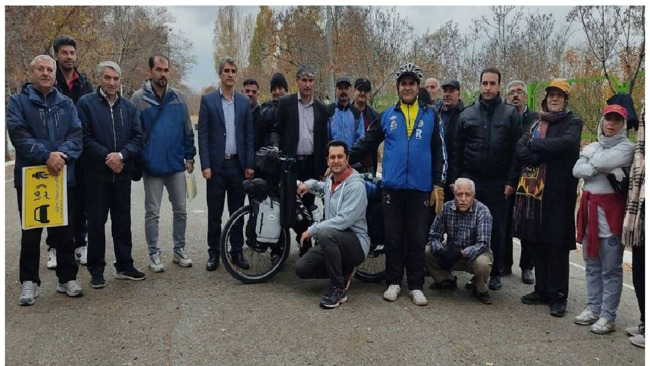 رکابزنی ۸ هزار کیلومتری با شعار نه به پلاستیک