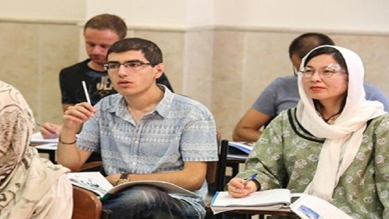تحصیل ۳۰ دانشجوی غیر ایرانی جدید در دانشگاه علوم پزشکی مشهد